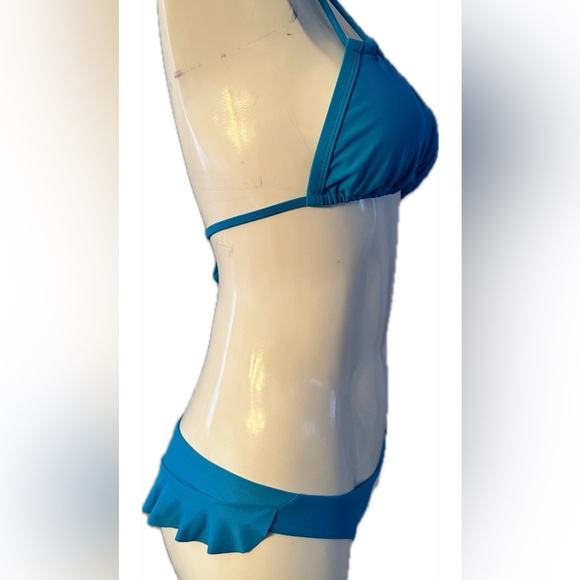 NWT Body Glove Smoothie Blue Bikini Set Tong with Back Rufffle - Picture 3 of 7